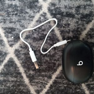 Wireless beats headphones